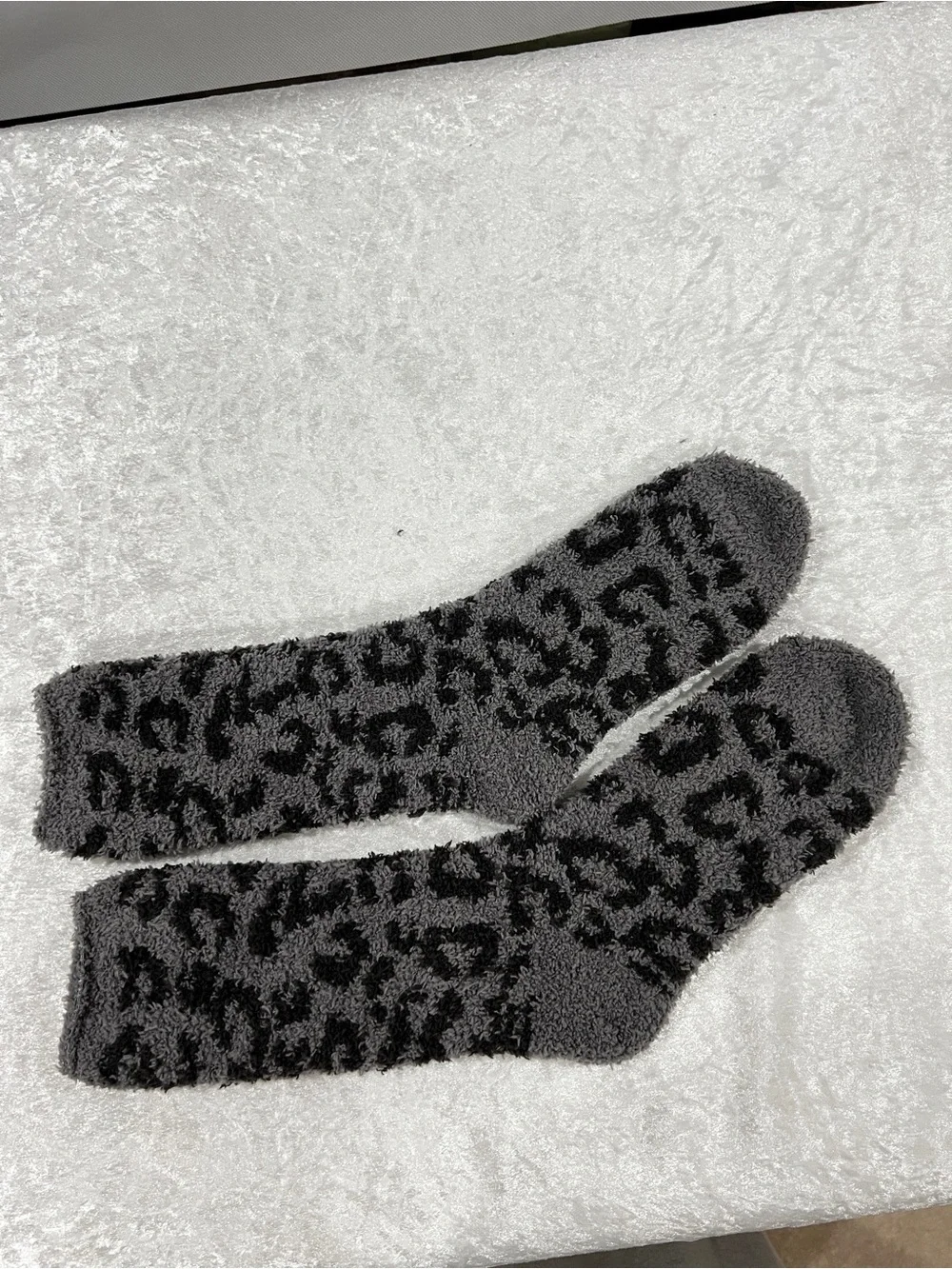 Barefoot Dreams CozyChic Women's In The Wild Socks Leopard Print Gray One Size